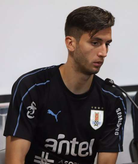 O meio-campista Rodrigo Bentancur deu declaração otimista sobre Cavani jogar nesta sexta-feira (Divulgação) O meio-campista Rodrigo Bentancur deu declaração otimista sobre Cavani jogar nesta sexta-feira (Divulgação)