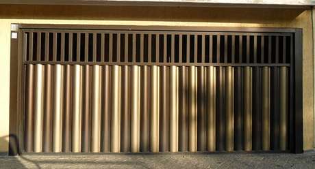 Portão de Alumínio: Confira +45 Modelos Para a Sua Fachada