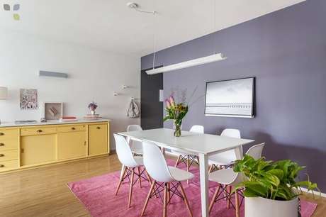 5 – Decoração com buffet para sala de jantar colorido em sala com toques de cor 5 – Decoração com buffet para sala de jantar colorido em sala com toques de cor