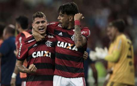 Flamengo 2 x 0 Botafogo: as imagens do clássico no Maraca