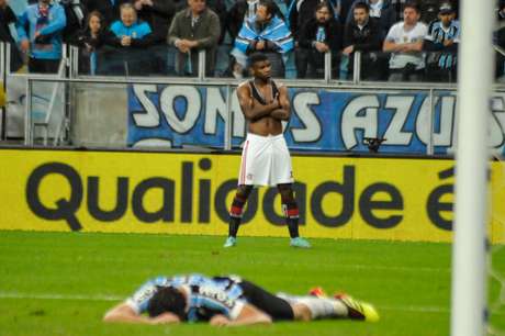 Lincoln comemora gol de empate do Flamengo