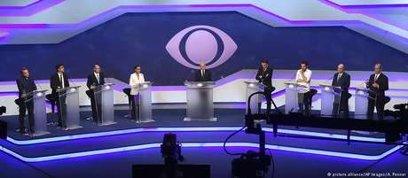 Sem a polarização esperada com Bolsonaro, candidatos acabaram criticando arco de alianças do ex-governador Alckmin Sem a polarização esperada com Bolsonaro, candidatos acabaram criticando arco de alianças do ex-governador Alckmin