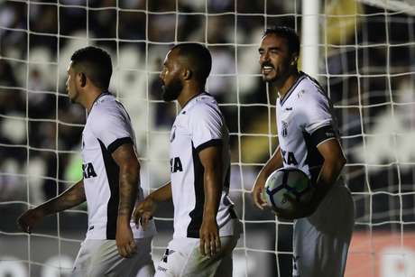 Celebration of the goal of Tiago Alves, from Ceará, in a game against Vasco, valid for the 19th round of the Brazilian championship, in the stadium of São Januário, in Rio de Janeiro, on Monday 20.