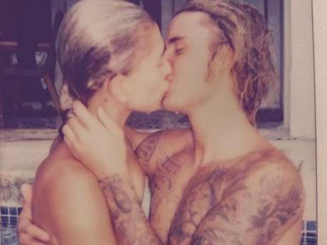 Veja a aliança de casamento que Hailey Baldwin ganhou de Justin Bieber Veja a aliança de casamento que Hailey Baldwin ganhou de Justin Bieber