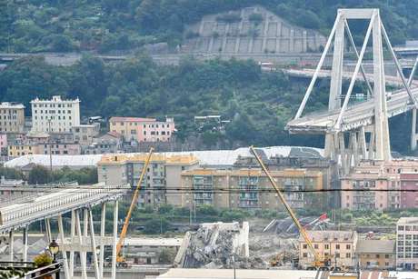 Desabamento da Ponte Morandi deixou 43 mortos em Gênova Desabamento da Ponte Morandi deixou 43 mortos em Gênova