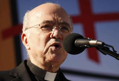 Arcebispo que acusa Papa diz que não age por 'vingança'