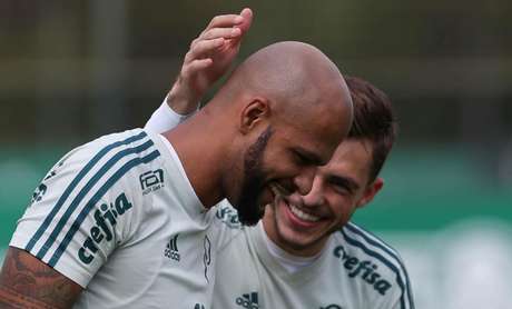 Felipe Melo e Hyoran: ambos treinaram normalmente na Academia de Futebol (Foto: Cesar Greco/Ag Palmeiras) Felipe Melo e Hyoran: ambos treinaram normalmente na Academia de Futebol (Foto: Cesar Greco/Ag Palmeiras)