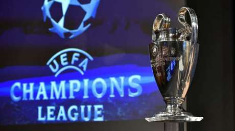 Uefa pode incluir uma prorrogação nas partidas que terminarem empatadas no número de gols somados (AFP) Uefa pode incluir uma prorrogação nas partidas que terminarem empatadas no número de gols somados (AFP)