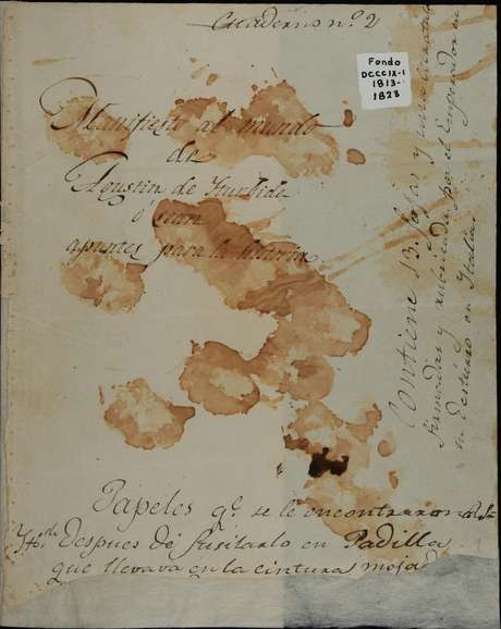 Documento "Declaração ao Mundo" ou "Notas para a História" foi encontrado junto ao corpo de Agustín de Iturbide após sua execução; sangue sobre papel é do próprio Agustín Documento "Declaração ao Mundo" ou "Notas para a História" foi encontrado junto ao corpo de Agustín de Iturbide após sua execução; sangue sobre papel é do próprio Agustín