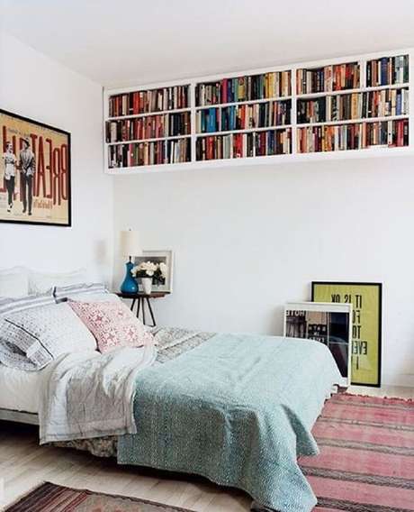 16. A prateleira de livros para quarto garantem mais espaço e organização para seus livros. 16. A prateleira de livros para quarto garantem mais espaço e organização para seus livros.