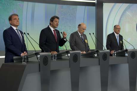 Resultado de imagem para fotos e imagens de ciro e de utros presidenciÃ¡veis no deate da rede record