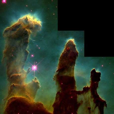 Os 'Pilares da Criação': a imagem foi feita pelo Hubble em 1995 e mostra colunas de gás e poeira na Nebulosa da Águia, uma cadeia de estrelas a uns 7 mil anos-luz da Terra Os 'Pilares da Criação': a imagem foi feita pelo Hubble em 1995 e mostra colunas de gás e poeira na Nebulosa da Águia, uma cadeia de estrelas a uns 7 mil anos-luz da Terra