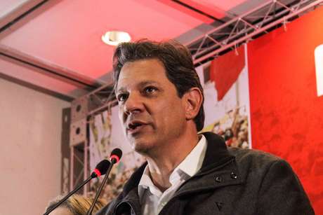 Fernando Haddad em discurso após passagem ao 2º turno das eleições