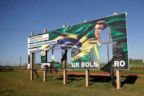 Outdoor em apoio ao candidato do PSL Ã  PresidÃªncia, Jair Bolsonaro, em Campo Novo dos Parecis 27/04/2018 REUTERS/Ueslei Marcelino 