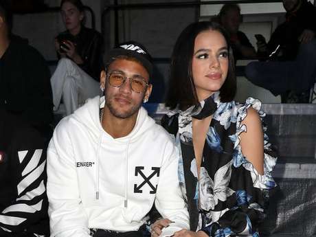 Bruna Marquezine curtiu um comentário de um seguidor que citou Neymar no Instagram da atriz neste domingo, 28 de outubro de 2018 Bruna Marquezine curtiu um comentário de um seguidor que citou Neymar no Instagram da atriz neste domingo, 28 de outubro de 2018
