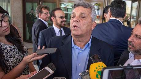Deputado Alberto Fraga, da chamada bancada da bala, quer votar em novembro na Câmara a revisão do Estatuto do Desarmamento