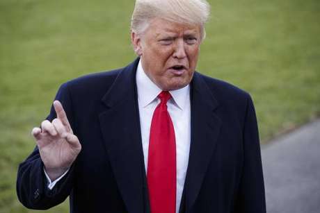 Trump quer 'muro humano' para conter caravana de imigrantes Trump quer 'muro humano' para conter caravana de imigrantes