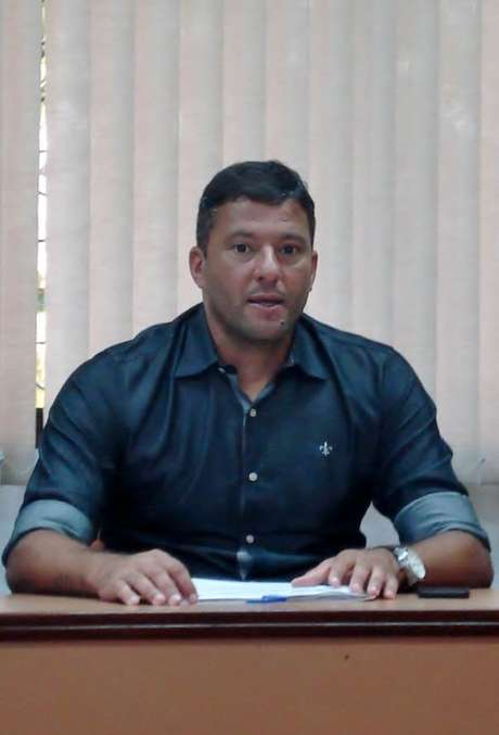 Washington Coração Valente (PDT-RS), ex-Fluminense, Atlético Paranaense e São Paulo, afirmou que estará alinhado às pautas defendidas pelo presidente eleito Jair Bolsonaro na Câmara ainda nesta legislatura Washington Coração Valente (PDT-RS), ex-Fluminense, Atlético Paranaense e São Paulo, afirmou que estará alinhado às pautas defendidas pelo presidente eleito Jair Bolsonaro na Câmara ainda nesta legislatura
