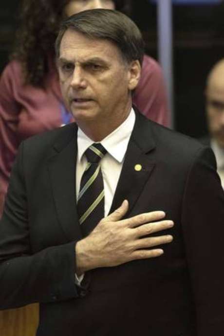 Bolsonaro durante sessão solene no Congresso Nacional Bolsonaro durante sessão solene no Congresso Nacional