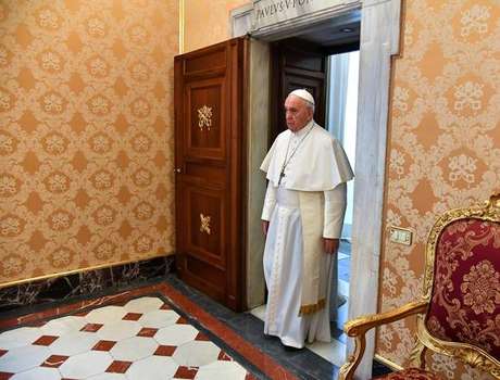 Papa Francisco é alvo de ataques de alas conservadoras do clero Papa Francisco é alvo de ataques de alas conservadoras do clero