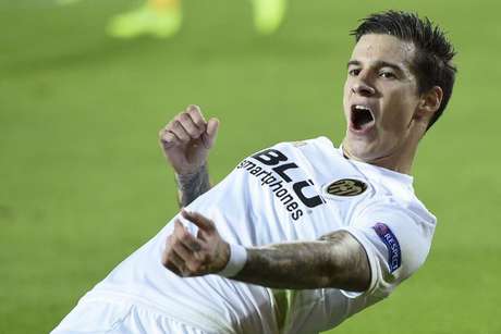 Santi Mina foi o craque da partida (Foto: JOSE JORDAN / AFP) Santi Mina foi o craque da partida (Foto: JOSE JORDAN / AFP)
