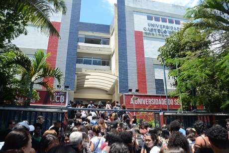 O Exame Nacional de Ensino Medio (Enem) leva milhares de jovem em busca do sonho no ingresso do Ensino Superior