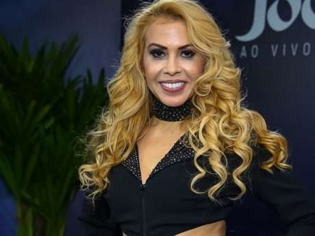 'Hoje me sinto plena. Me sinto completa. Hoje ninguém vai me impedir de ser feliz', afirmou Joelma