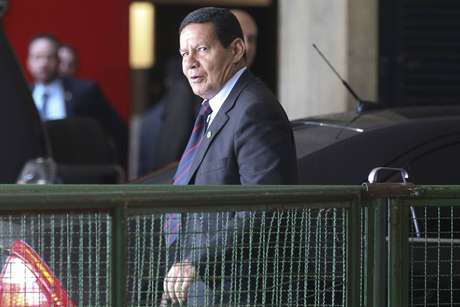 Vice-presidente eleito, o general da reserva Hamilton Mourão deve ganhar novas atribuições no governo