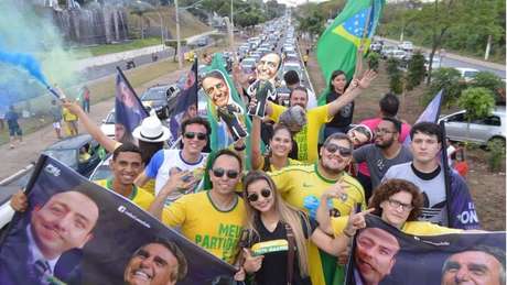 Bolsonaristas compram pacotes para acompanhar a posse do presidente eleito | Divulgação/Direita de Mato Grosso Bolsonaristas compram pacotes para acompanhar a posse do presidente eleito | Divulgação/Direita de Mato Grosso