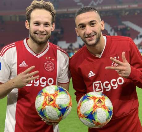 Blind e Ziyech marcaram três gols cada (Foto: Reprodução) Blind e Ziyech marcaram três gols cada (Foto: Reprodução)
