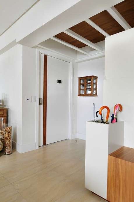 5. A organização de casa depende de cada coisa ter o seu lugar. Se você usa muito guarda-chuva, ter um porta guarda-chuva pode ser uma boa. Projeto de Ana Yoshida 5. A organização de casa depende de cada coisa ter o seu lugar. Se você usa muito guarda-chuva, ter um porta guarda-chuva pode ser uma boa. Projeto de Ana Yoshida