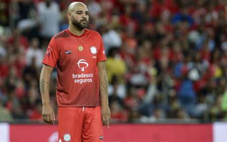 Adriano participou do Jogos das Estrelas de Zico no Maracanã (Foto: Celso Pupo/Fotoarena) Adriano participou do Jogos das Estrelas de Zico no Maracanã (Foto: Celso Pupo/Fotoarena)