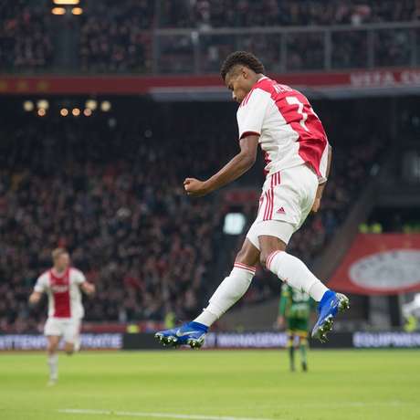 David Neres é um dos destaques do Ajax (Foto: Reprodução) David Neres é um dos destaques do Ajax (Foto: Reprodução)