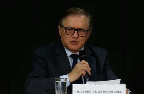 Ricardo Vélez Rodríguez é o ministro da Educação