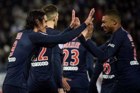 Cavani e Mbappé foram os destaques da partida (Foto: AFP) Cavani e Mbappé foram os destaques da partida (Foto: AFP)