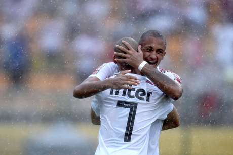 Com a vitÃ³ria nos pÃªnaltis, o SÃ£o Paulo se consagrou tetracampeÃ£o da Copa SÃ£o Paulo de Futebol JÃºnior