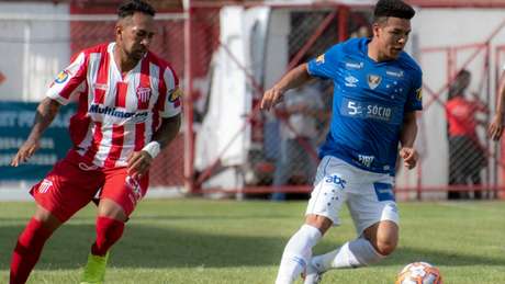 No forte calor de Nova Lima, o Cruzeiro resolveu a partida diante do lanterna Villa Nova- Alessandra Torres/Eleven No forte calor de Nova Lima, o Cruzeiro resolveu a partida diante do lanterna Villa Nova- Alessandra Torres/Eleven