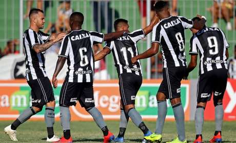 Botafogo construiu triunfo no primeiro tempo (Vitor Silva/SSPress/Botafogo) Botafogo construiu triunfo no primeiro tempo (Vitor Silva/SSPress/Botafogo)