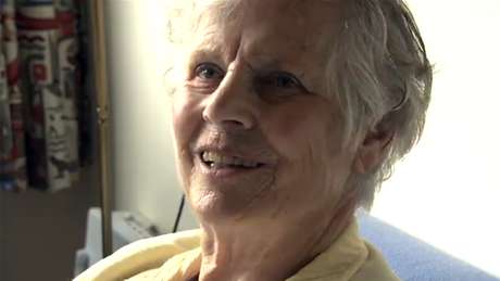 Documentário registrou a jornada de Annie Zwijnenberg com a doença de Alzheimer, culminando em sua morte por eutanásia aos 81 anos Documentário registrou a jornada de Annie Zwijnenberg com a doença de Alzheimer, culminando em sua morte por eutanásia aos 81 anos