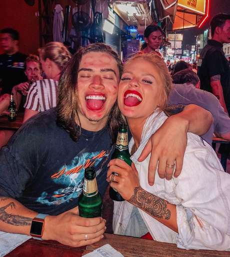 O casamento de Luisa Sonza e Whindersson Nunes foi um dos mais babados de 2018, e a loira, em uma brincadeira, decidiu revelar qual dos itens foi o mais caro. E é um dos menos esperados! O casamento de Luisa Sonza e Whindersson Nunes foi um dos mais babados de 2018, e a loira, em uma brincadeira, decidiu revelar qual dos itens foi o mais caro. E é um dos menos esperados!