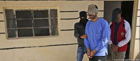 Combatente do "Estado Isl&acirc;mico" detido numa pris&atilde;o curda na S&iacute;ria