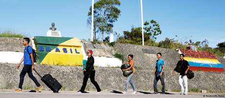 Refugiados venezuelanos entram no Brasil principalmente pela fronteira terrestre Refugiados venezuelanos entram no Brasil principalmente pela fronteira terrestre