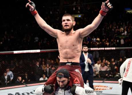 O russo Khabib Nurmagomedov é o atual campeão linear peso-leve do Ultimate (Foto: Getty Images)