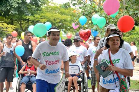 População protesta contra a falta de medicamentos para doenças raras