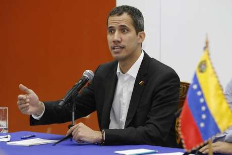 Guaidó anuncia volta à Venezuela e convoca novos protestos Guaidó anuncia volta à Venezuela e convoca novos protestos