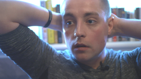 Ele diz que foram necess&aacute;rios anos para que conseguisse falar abertamente sobre o trauma