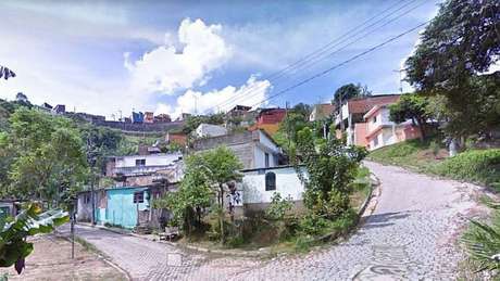 Foto aproximada da Rua Caiçara, local onde houve o desabamento 