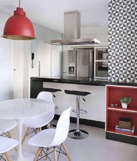 54. Há diversos tons de vermelho que podem te ajudar a compor a decoração dos ambientes – Foto: Pinosy 54. Há diversos tons de vermelho que podem te ajudar a compor a decoração dos ambientes – Foto: Pinosy