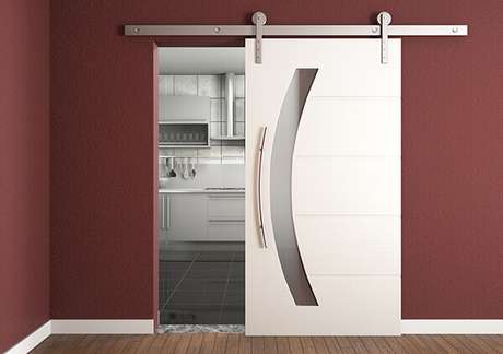 12- Os modelos de portas com roldanas conferem ao ambiente beleza e conforto. Fonte: Slide Portas