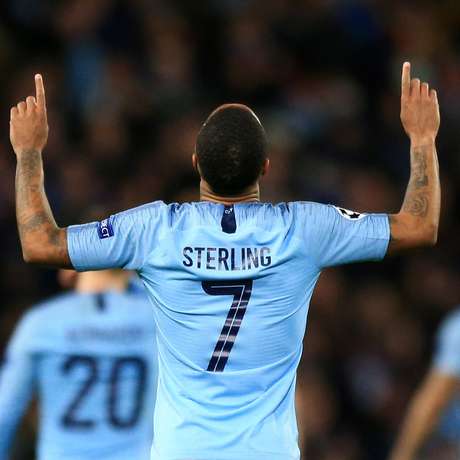 Sterling marcou um dos gols da goleada do Manchester City sobre o Schalke 04 Sterling marcou um dos gols da goleada do Manchester City sobre o Schalke 04